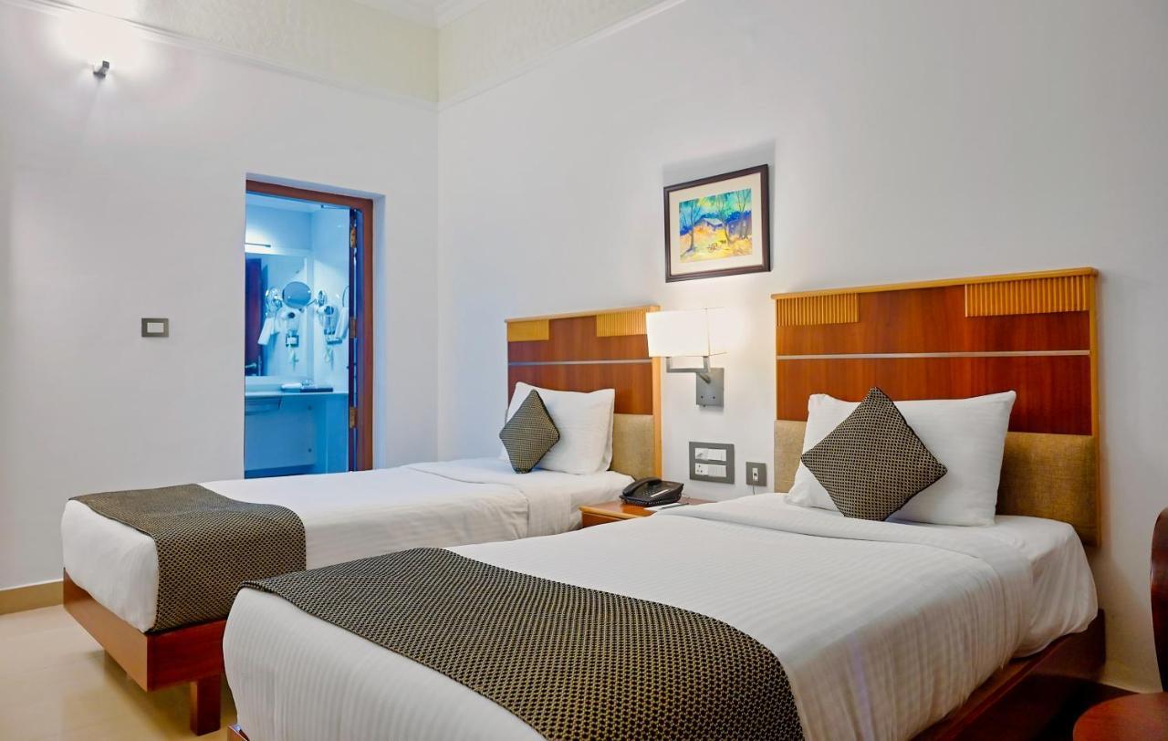 Contour Backwaters Hotel Resort & Convention Centre Ramankari Exterior photo